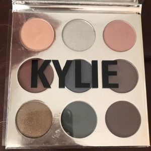 Kylie 2016 holiday palette